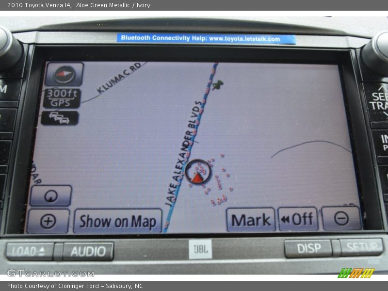 Aloe Green Metallic / Ivory 2010 Toyota Venza I4