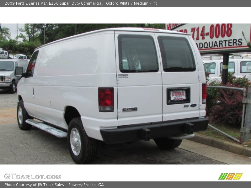 Oxford White / Medium Flint 2009 Ford E Series Van E250 Super Duty Commercial