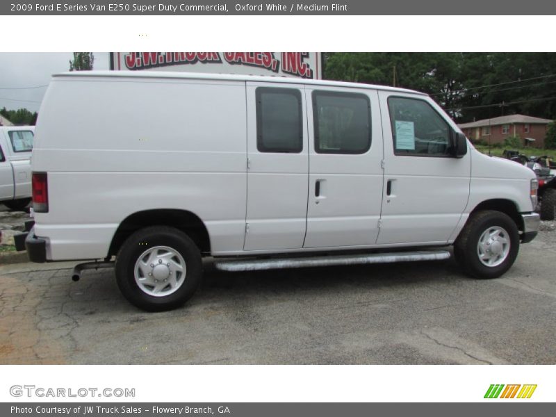 Oxford White / Medium Flint 2009 Ford E Series Van E250 Super Duty Commercial