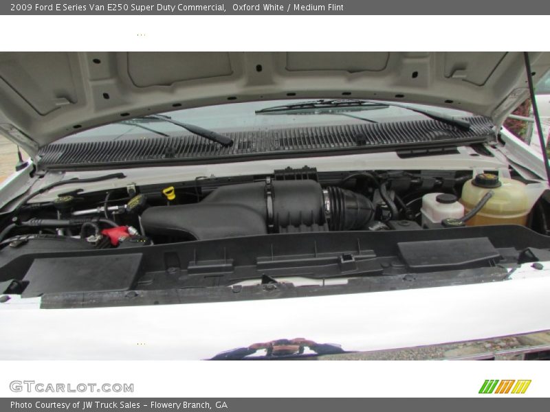 Oxford White / Medium Flint 2009 Ford E Series Van E250 Super Duty Commercial
