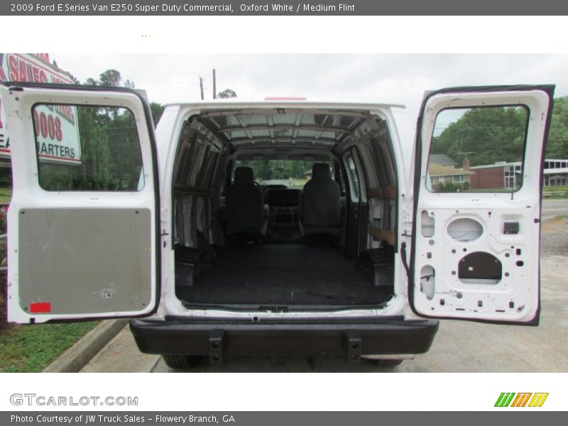 Oxford White / Medium Flint 2009 Ford E Series Van E250 Super Duty Commercial