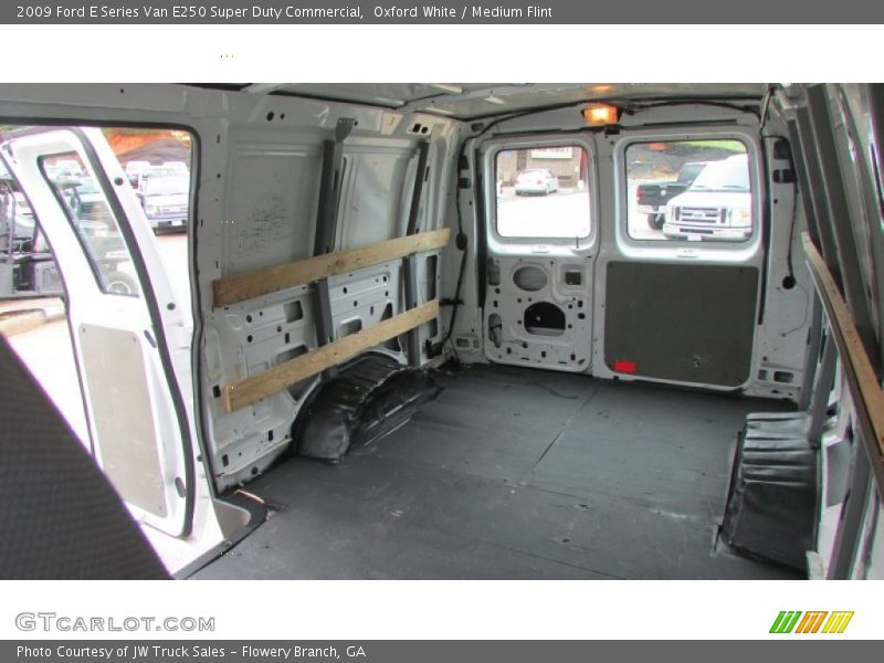 Oxford White / Medium Flint 2009 Ford E Series Van E250 Super Duty Commercial