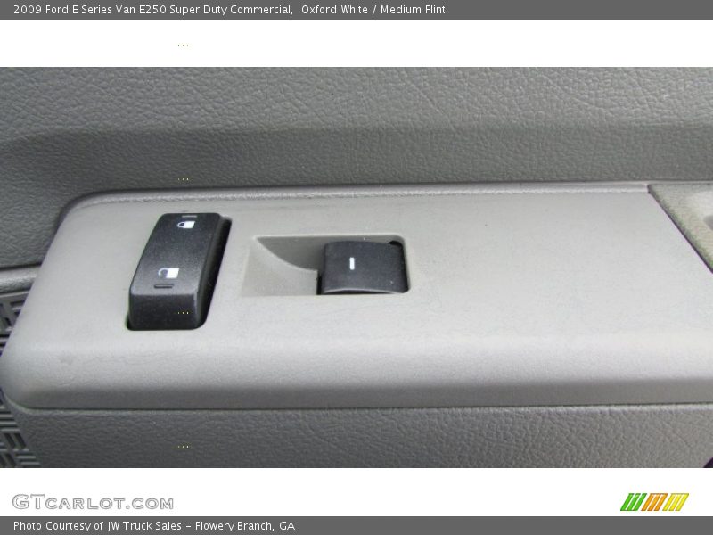 Oxford White / Medium Flint 2009 Ford E Series Van E250 Super Duty Commercial