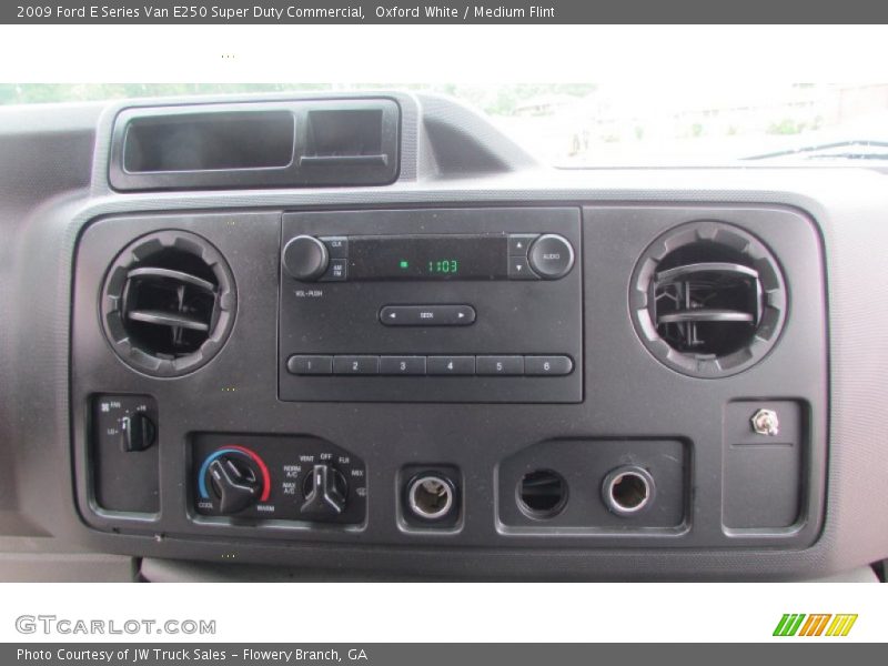 Oxford White / Medium Flint 2009 Ford E Series Van E250 Super Duty Commercial