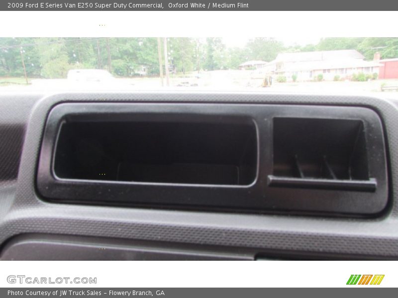 Oxford White / Medium Flint 2009 Ford E Series Van E250 Super Duty Commercial