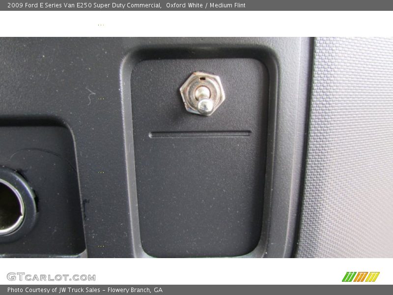 Oxford White / Medium Flint 2009 Ford E Series Van E250 Super Duty Commercial