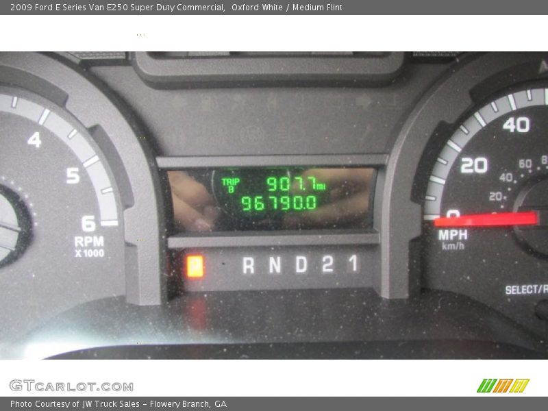 Oxford White / Medium Flint 2009 Ford E Series Van E250 Super Duty Commercial
