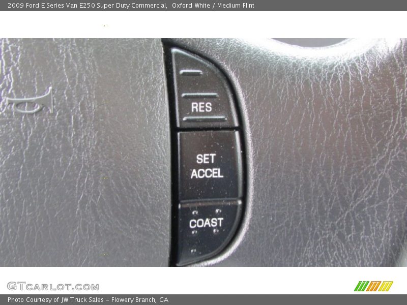 Oxford White / Medium Flint 2009 Ford E Series Van E250 Super Duty Commercial