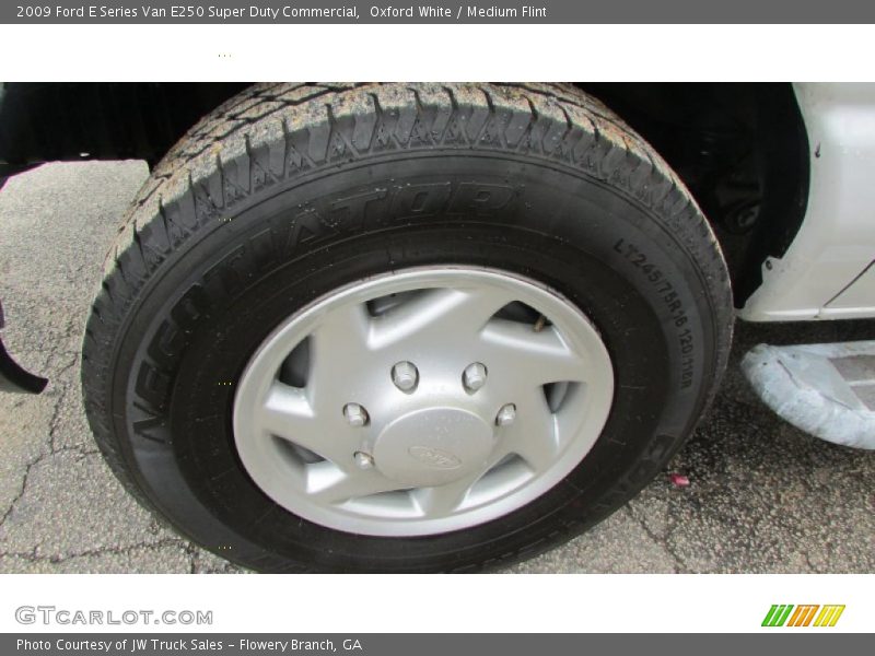 Oxford White / Medium Flint 2009 Ford E Series Van E250 Super Duty Commercial