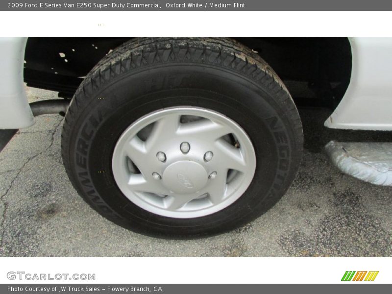 Oxford White / Medium Flint 2009 Ford E Series Van E250 Super Duty Commercial