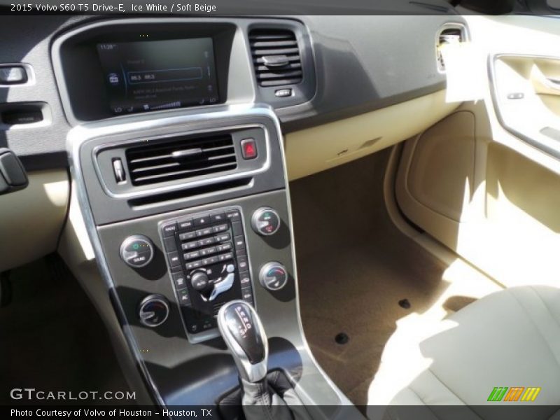 Ice White / Soft Beige 2015 Volvo S60 T5 Drive-E
