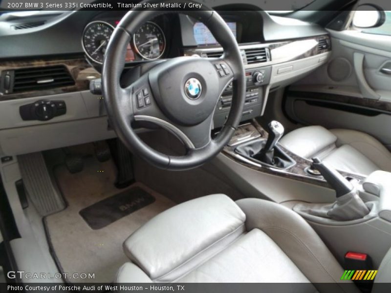 Front 3/4 View of 2007 3 Series 335i Convertible