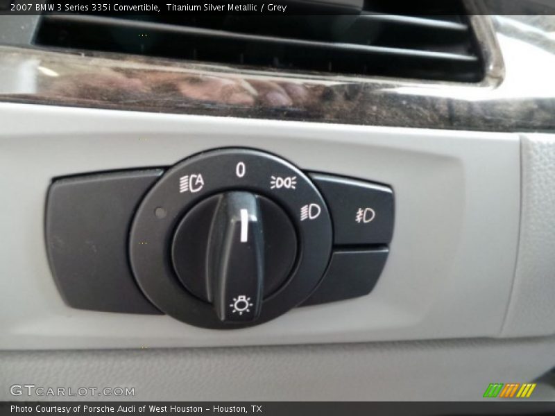 Controls of 2007 3 Series 335i Convertible