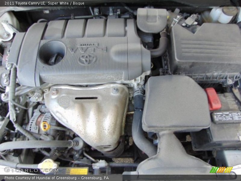 Super White / Bisque 2011 Toyota Camry LE