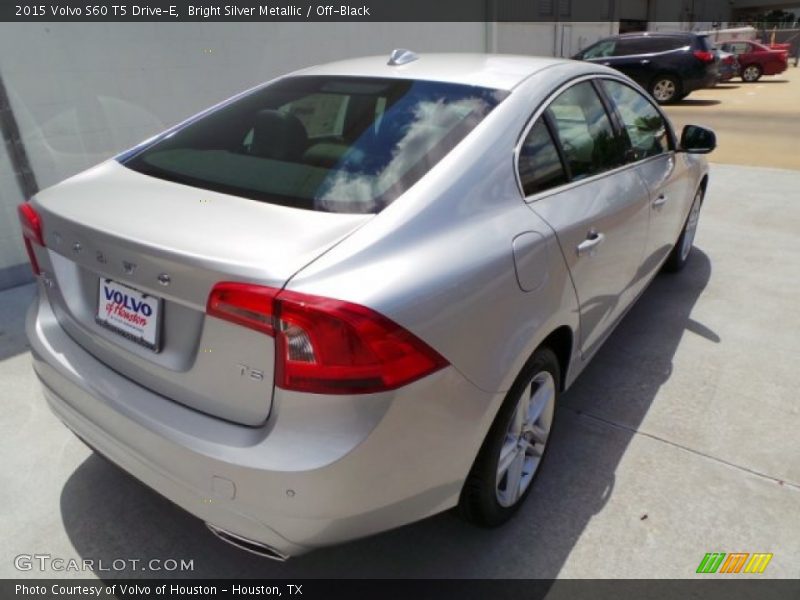 Bright Silver Metallic / Off-Black 2015 Volvo S60 T5 Drive-E