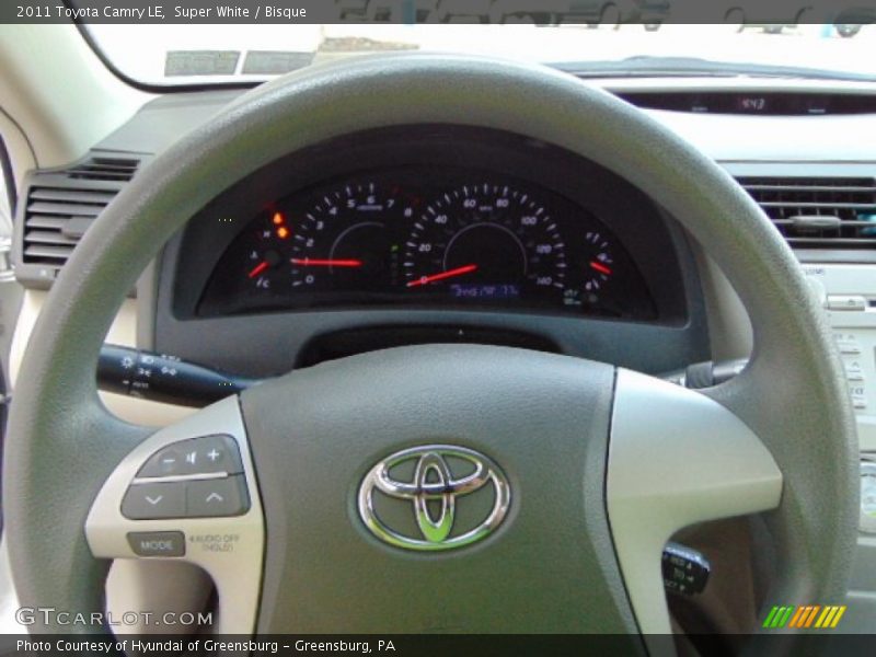 Super White / Bisque 2011 Toyota Camry LE
