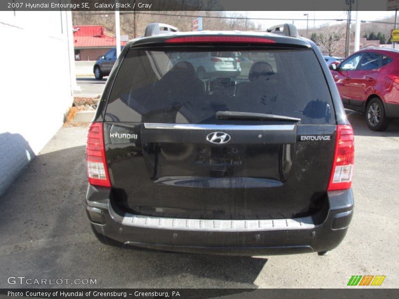 Galaxy Black / Gray 2007 Hyundai Entourage SE