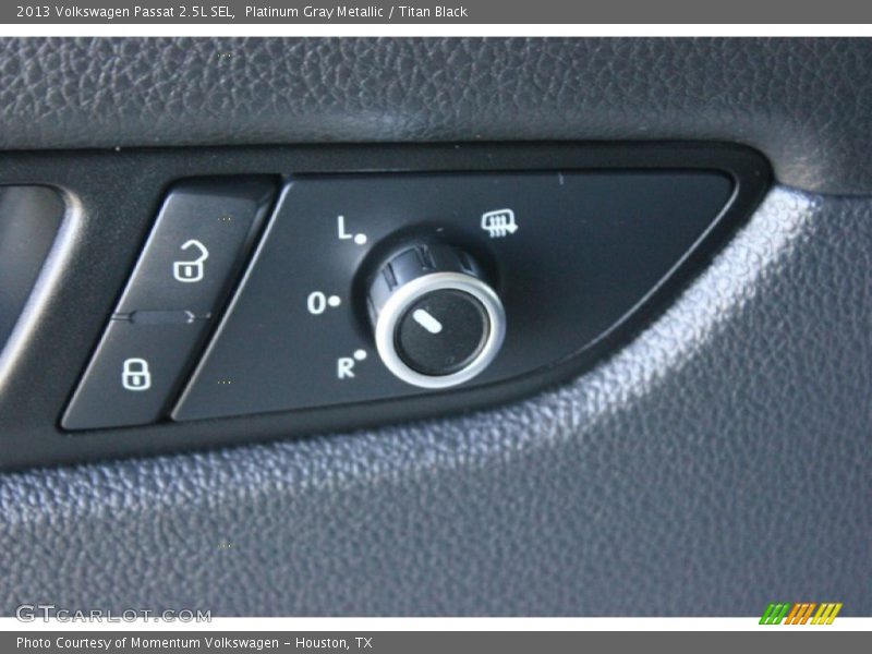 Platinum Gray Metallic / Titan Black 2013 Volkswagen Passat 2.5L SEL
