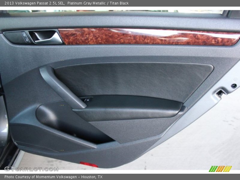Platinum Gray Metallic / Titan Black 2013 Volkswagen Passat 2.5L SEL