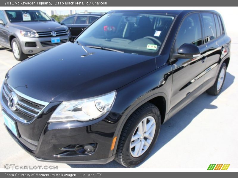 Deep Black Metallic / Charcoal 2011 Volkswagen Tiguan S