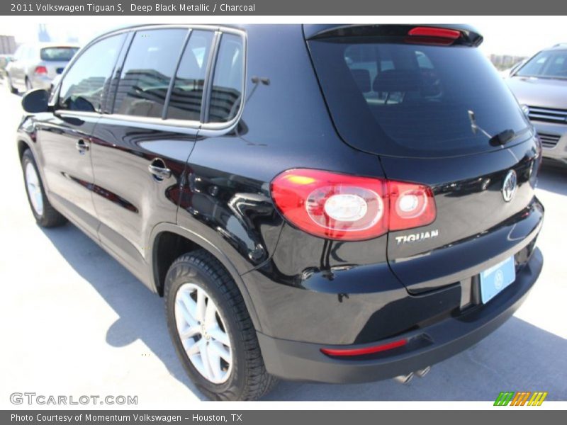 Deep Black Metallic / Charcoal 2011 Volkswagen Tiguan S