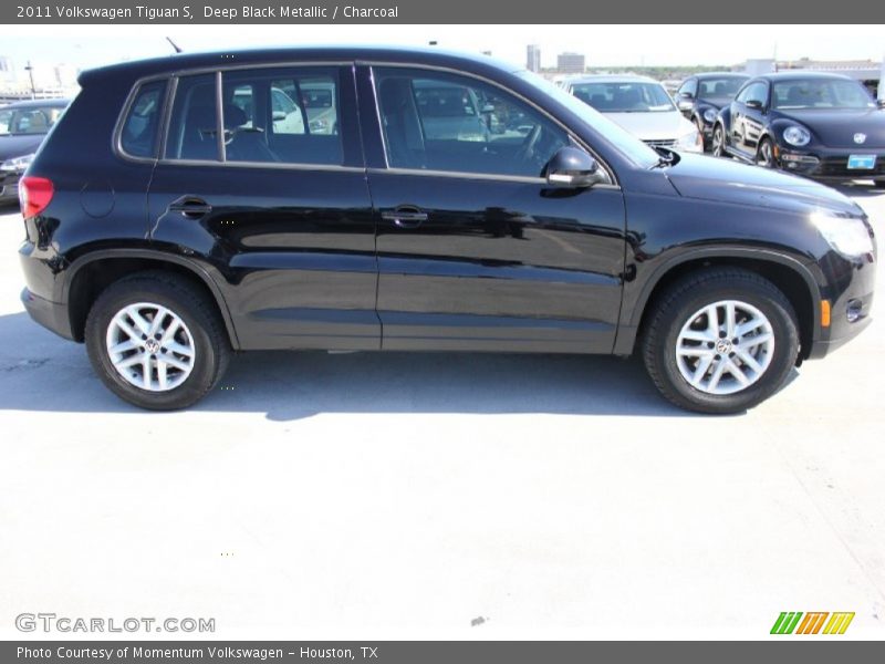 Deep Black Metallic / Charcoal 2011 Volkswagen Tiguan S