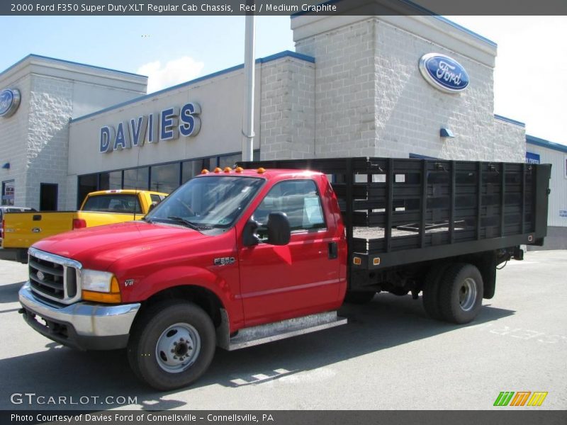 Red / Medium Graphite 2000 Ford F350 Super Duty XLT Regular Cab Chassis