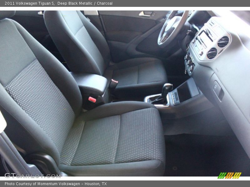 Deep Black Metallic / Charcoal 2011 Volkswagen Tiguan S