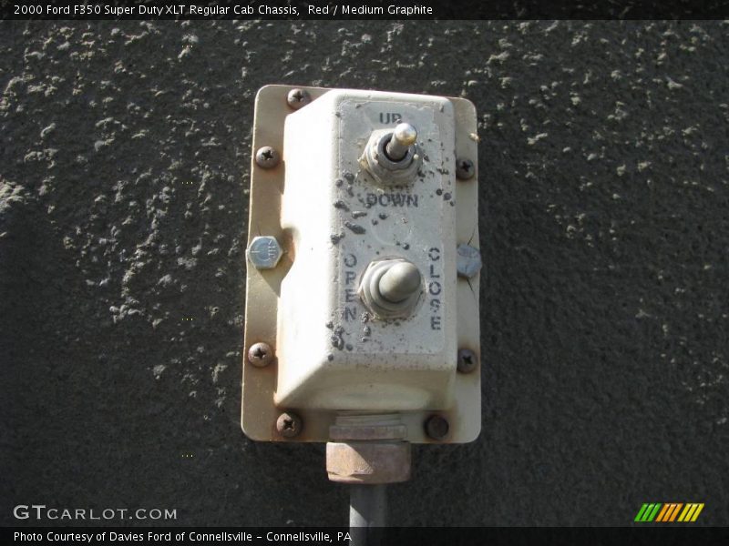 Red / Medium Graphite 2000 Ford F350 Super Duty XLT Regular Cab Chassis