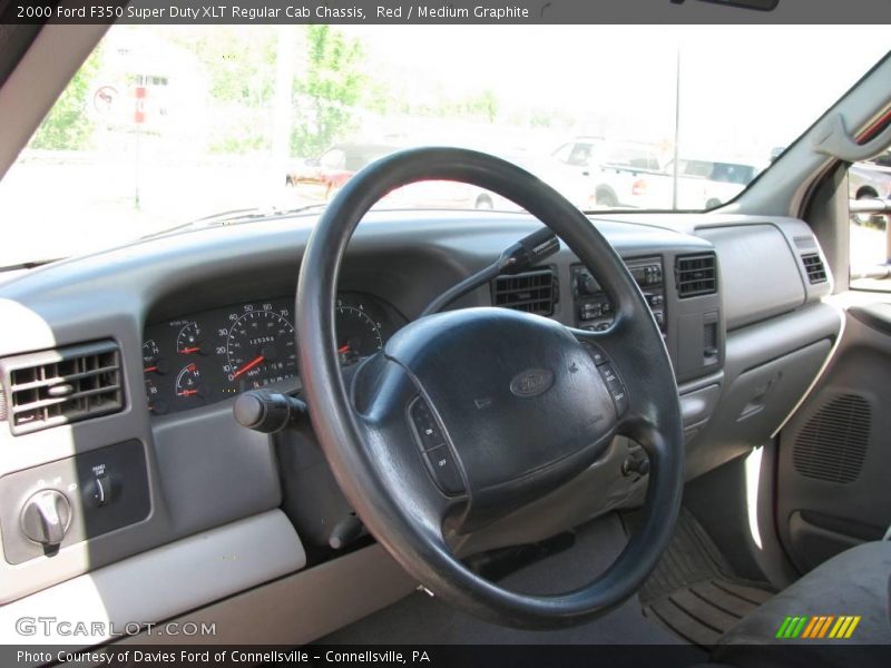 Red / Medium Graphite 2000 Ford F350 Super Duty XLT Regular Cab Chassis