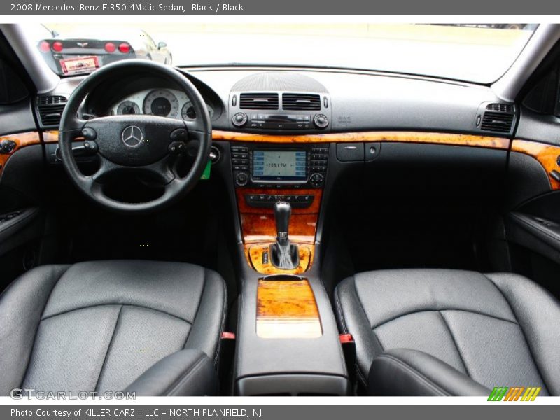 Dashboard of 2008 E 350 4Matic Sedan