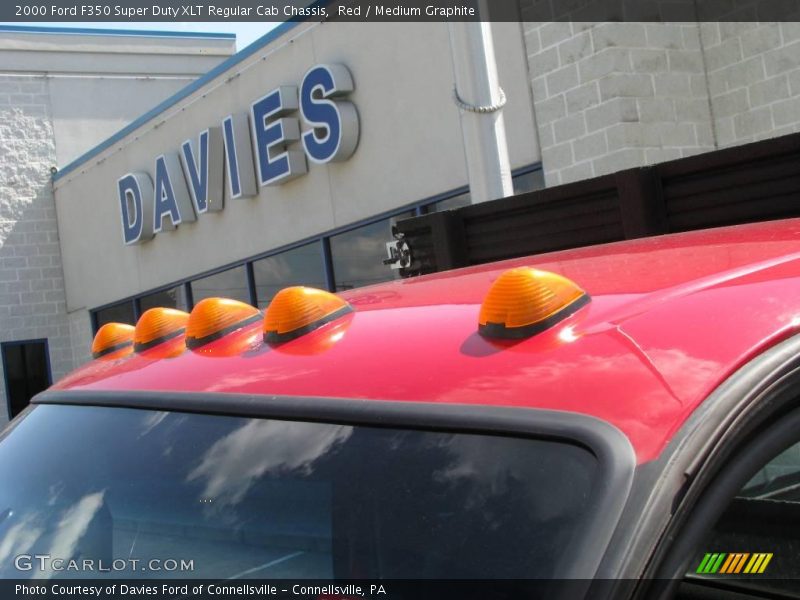 Red / Medium Graphite 2000 Ford F350 Super Duty XLT Regular Cab Chassis