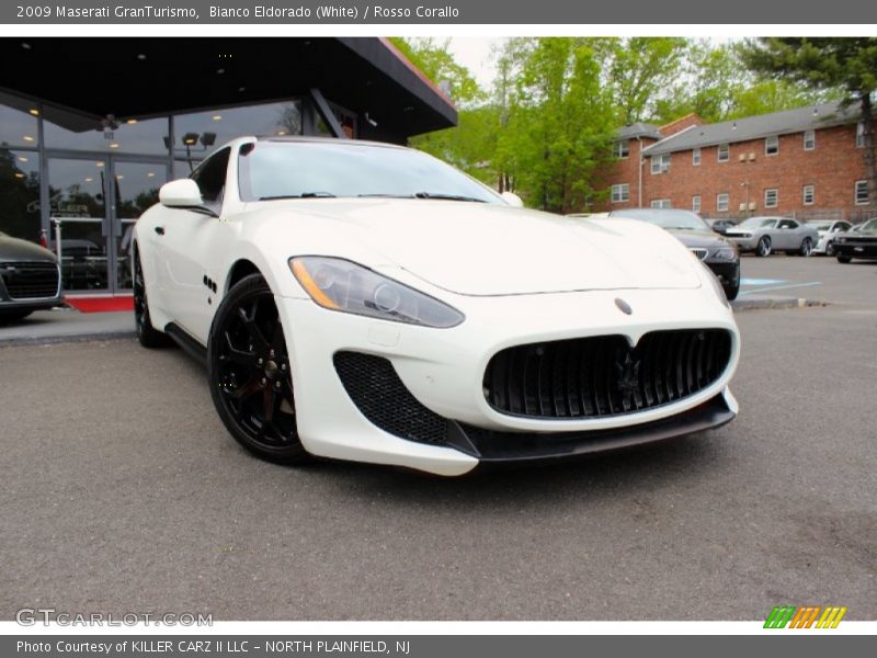 Bianco Eldorado (White) / Rosso Corallo 2009 Maserati GranTurismo