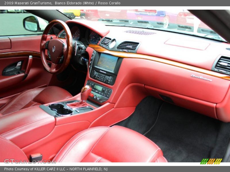 Bianco Eldorado (White) / Rosso Corallo 2009 Maserati GranTurismo