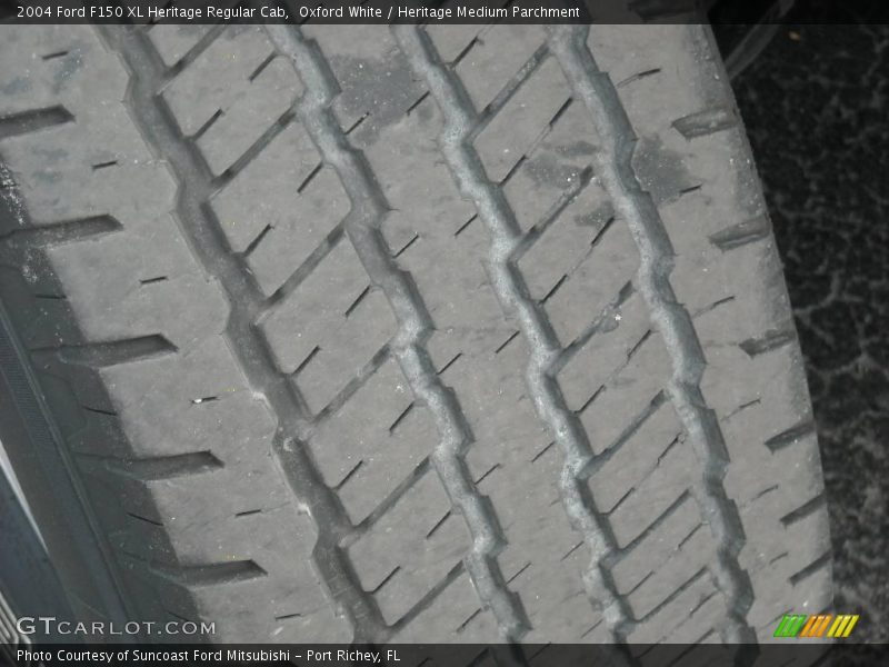 Oxford White / Heritage Medium Parchment 2004 Ford F150 XL Heritage Regular Cab