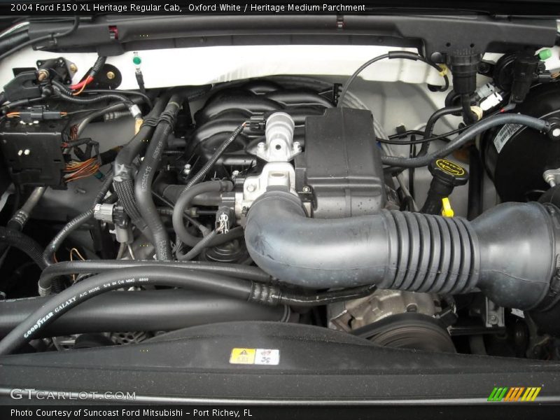 Oxford White / Heritage Medium Parchment 2004 Ford F150 XL Heritage Regular Cab