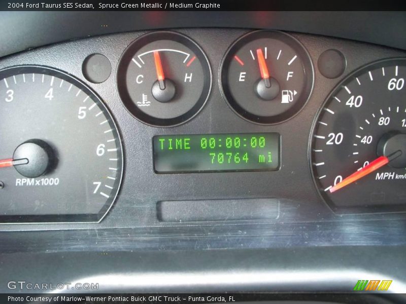 Spruce Green Metallic / Medium Graphite 2004 Ford Taurus SES Sedan