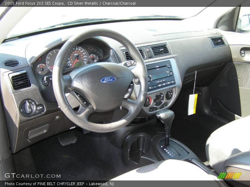 CD Silver Metallic / Charcoal/Charcoal 2005 Ford Focus ZX3 SES Coupe