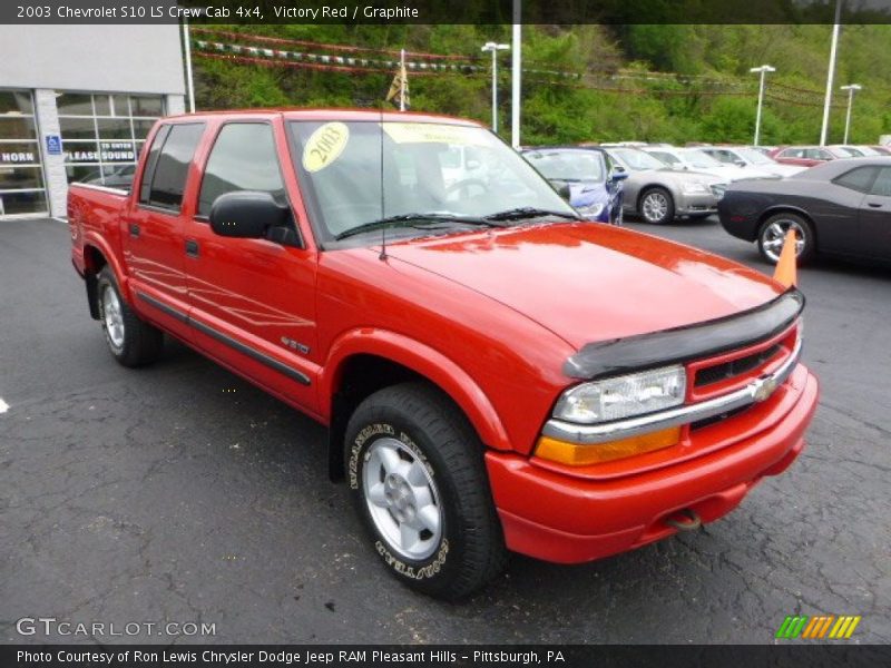 Victory Red / Graphite 2003 Chevrolet S10 LS Crew Cab 4x4