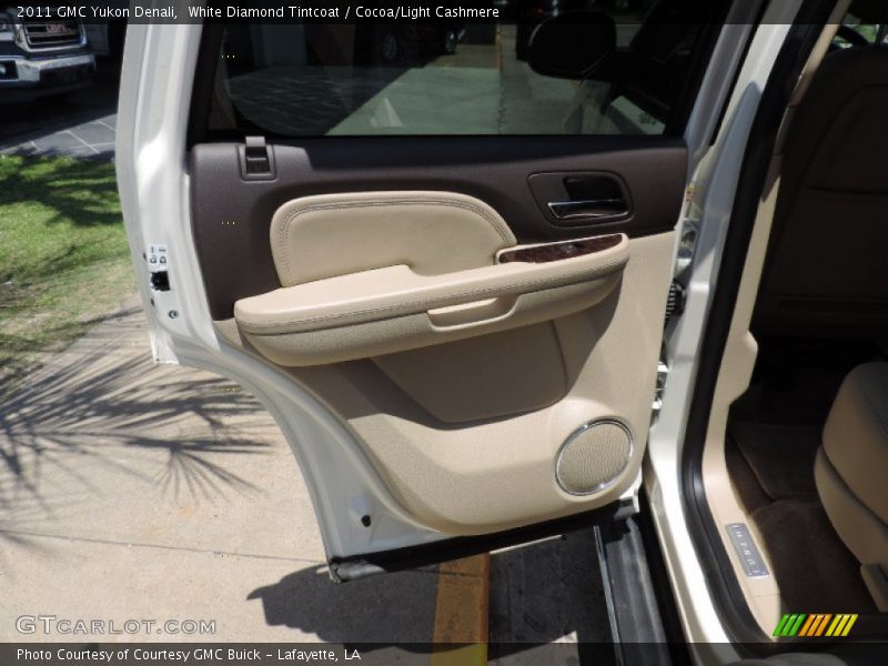 White Diamond Tintcoat / Cocoa/Light Cashmere 2011 GMC Yukon Denali