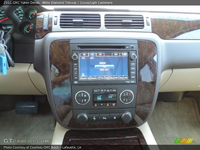 White Diamond Tintcoat / Cocoa/Light Cashmere 2011 GMC Yukon Denali