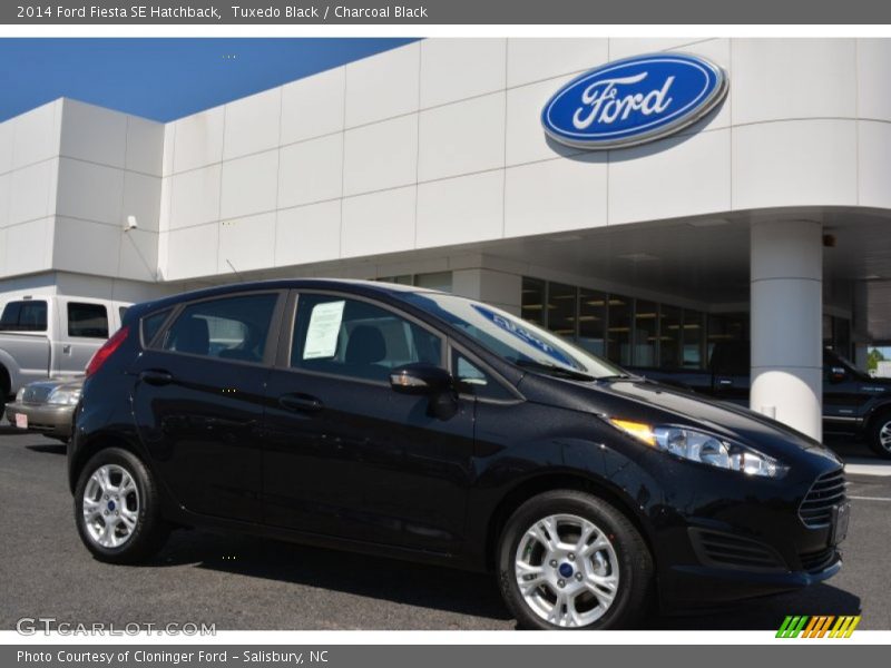 Tuxedo Black / Charcoal Black 2014 Ford Fiesta SE Hatchback