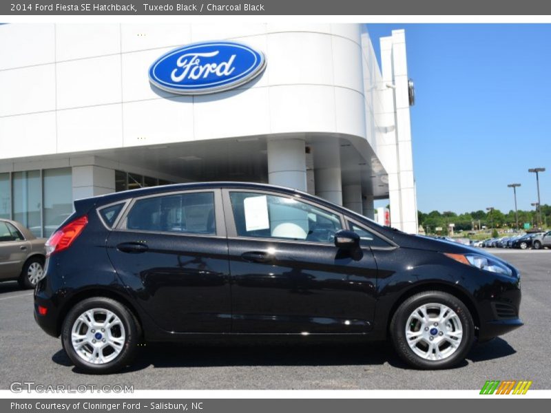 Tuxedo Black / Charcoal Black 2014 Ford Fiesta SE Hatchback
