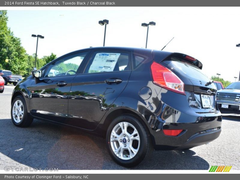 Tuxedo Black / Charcoal Black 2014 Ford Fiesta SE Hatchback