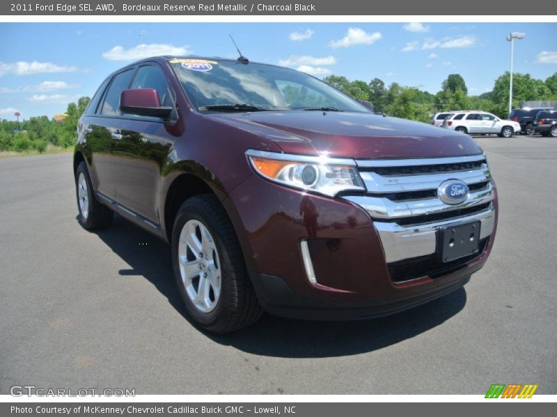 Front 3/4 View of 2011 Edge SEL AWD