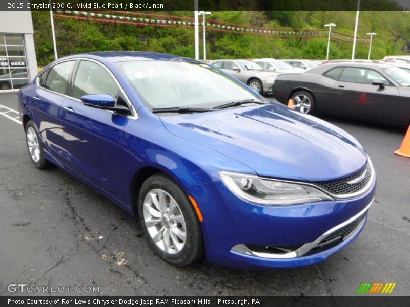 Front 3/4 View of 2015 200 C