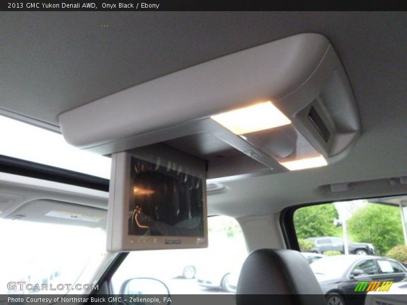 Onyx Black / Ebony 2013 GMC Yukon Denali AWD
