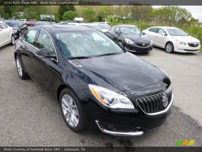 Front 3/4 View of 2014 Regal AWD