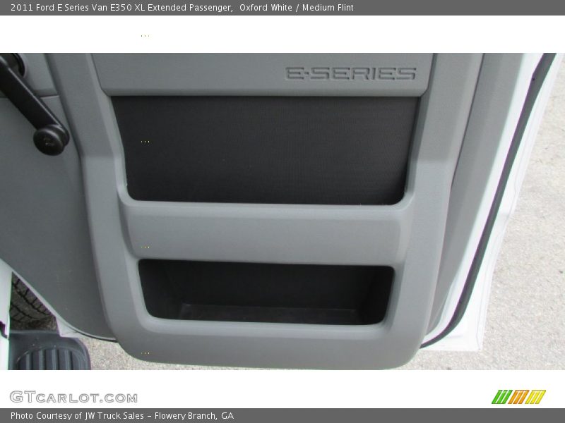 Oxford White / Medium Flint 2011 Ford E Series Van E350 XL Extended Passenger