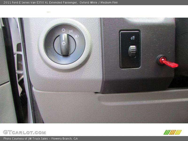 Oxford White / Medium Flint 2011 Ford E Series Van E350 XL Extended Passenger
